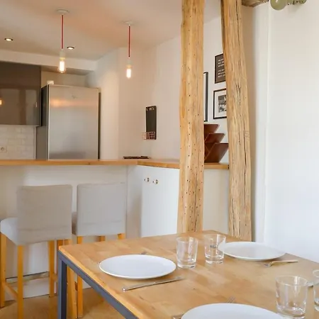 Apartman Chic & Spacieux | 2eme Párizs